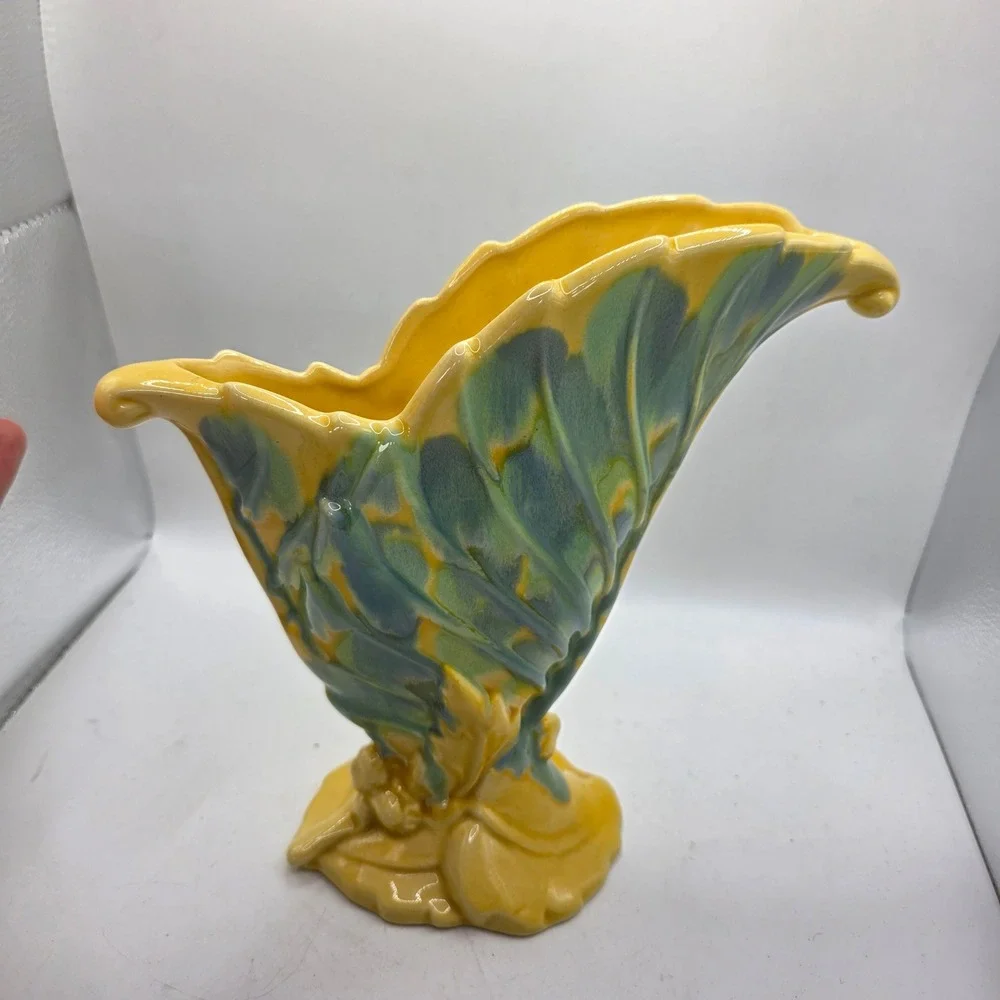 Vintage Royal Haeger Royal Hickman Yellow Drip Glaze Fan Leaf Vase 1940s USA